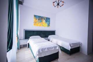 Отель HOTEL GLARIS Tîrgu Frumos Двухместный номер с 1 кроватью или 2 отдельными кроватями-5